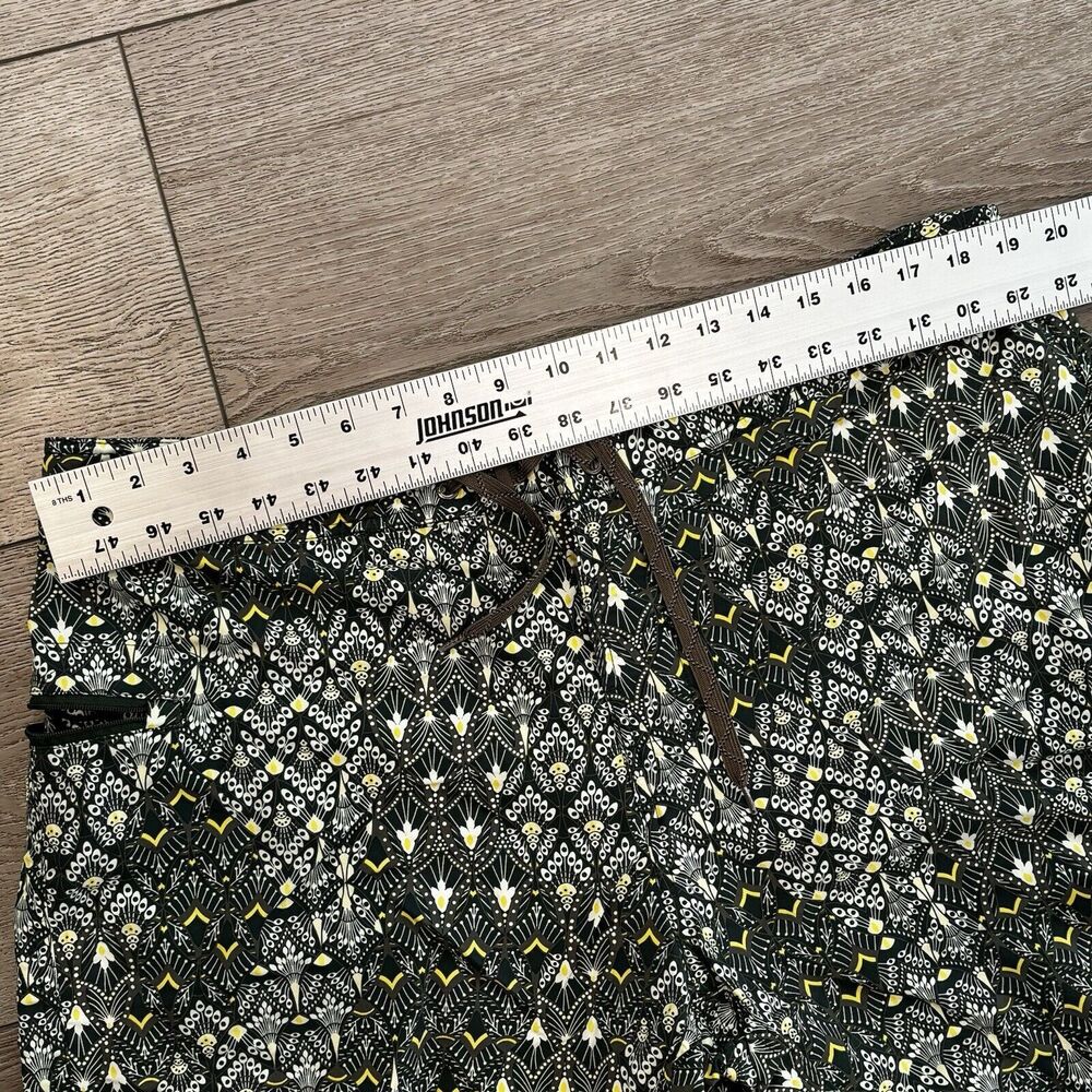 Patagonia Mens Green swim‎ size 38 Surf Trunks board shorts Peacock print - Picture 6 of 8